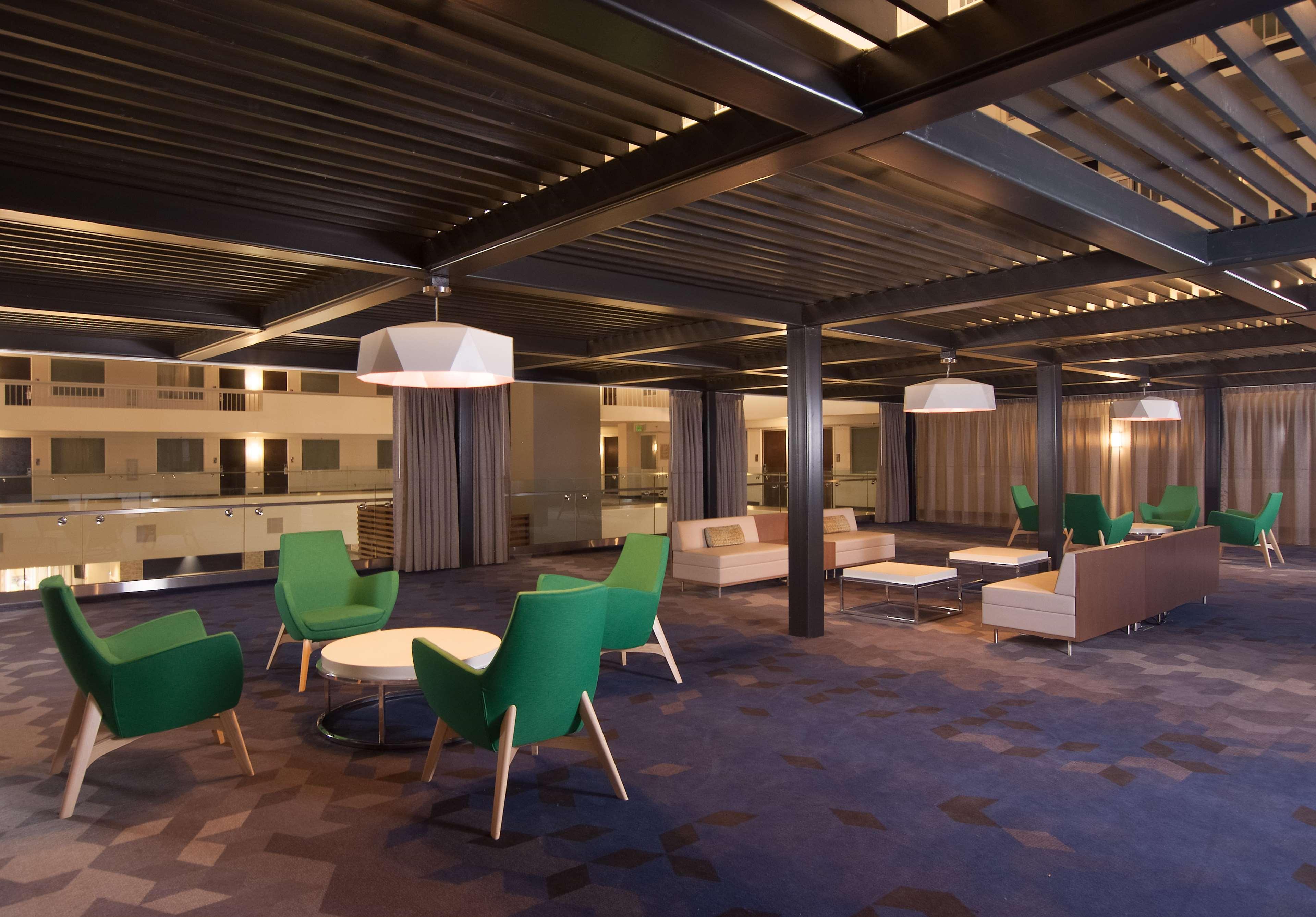 Embassy Suites By Hilton Raleigh Crabtree Exterior foto