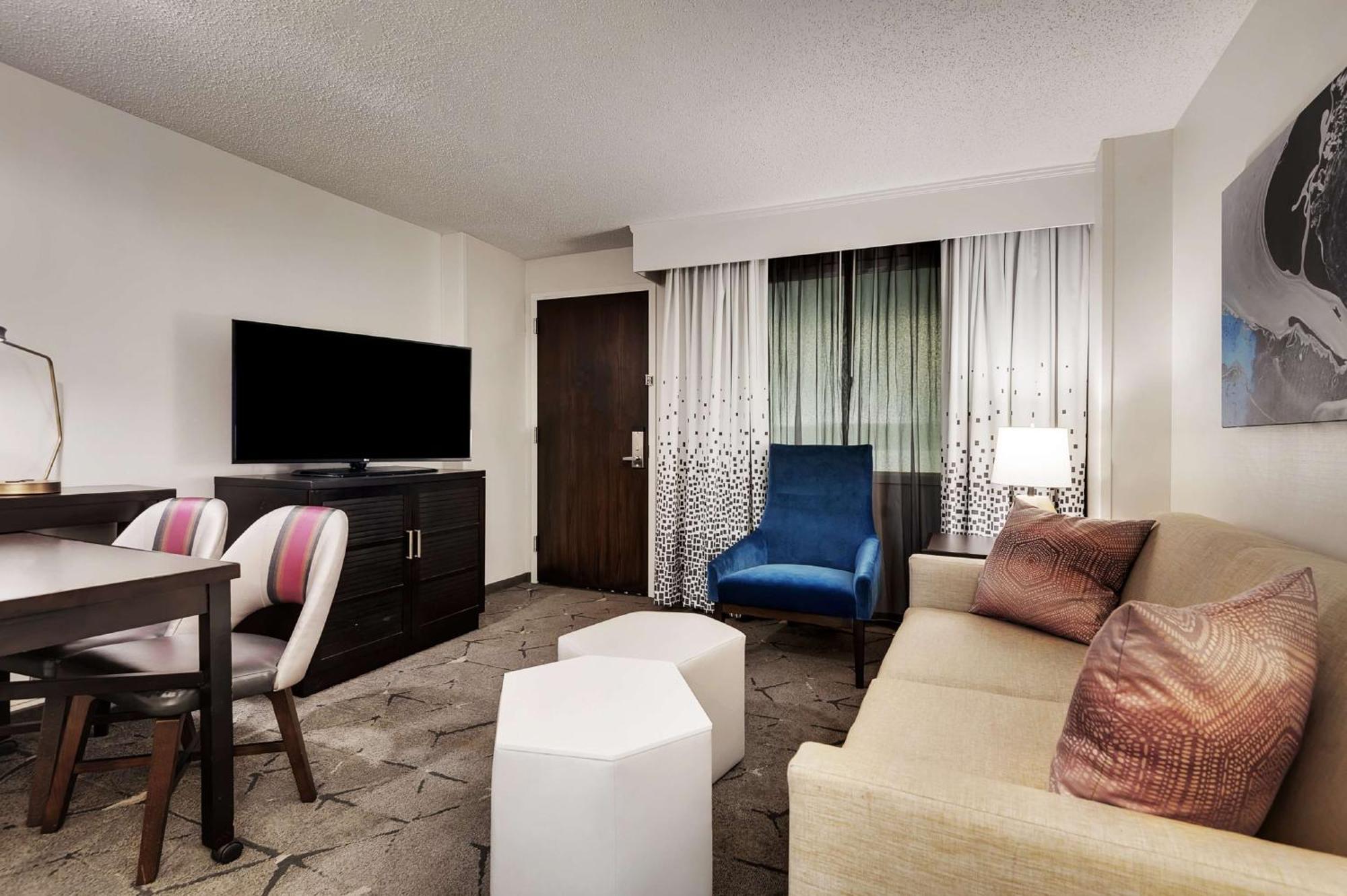 Embassy Suites By Hilton Raleigh Crabtree Exterior foto