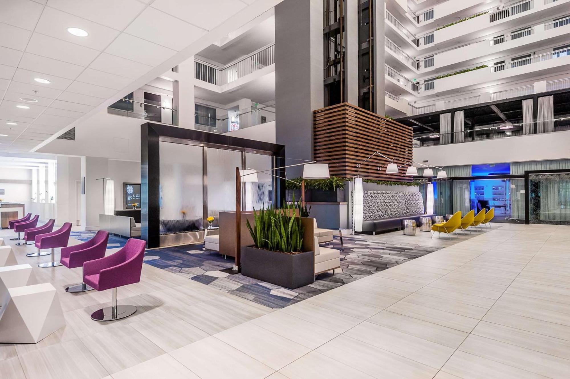 Embassy Suites By Hilton Raleigh Crabtree Exterior foto
