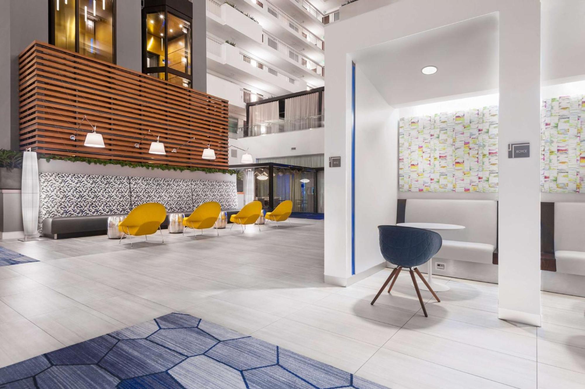 Embassy Suites By Hilton Raleigh Crabtree Exterior foto