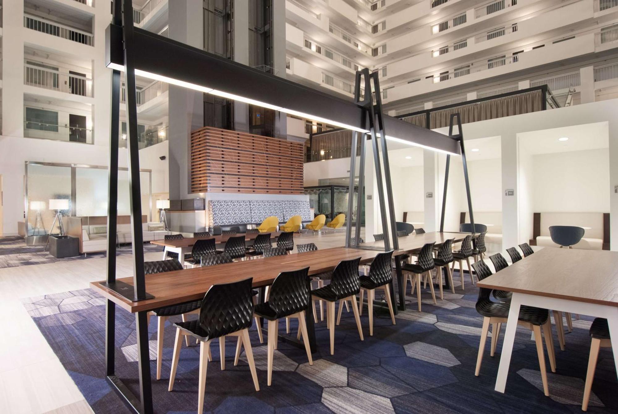 Embassy Suites By Hilton Raleigh Crabtree Exterior foto